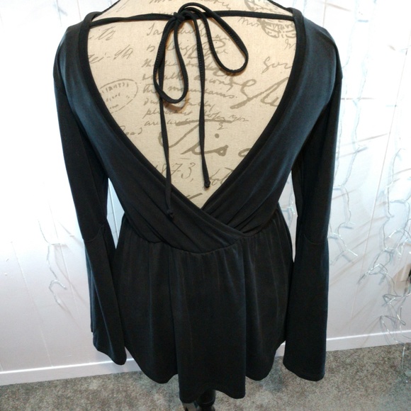 HYFVE Black Reversible Top - Picture 2 of 8